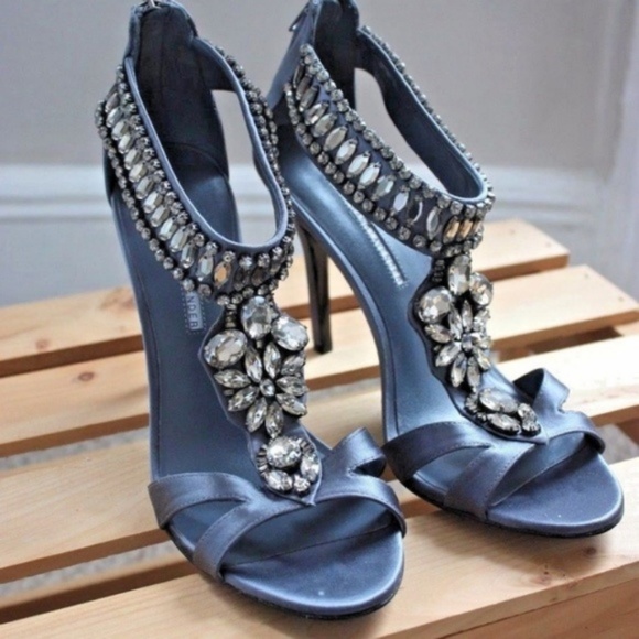 VERA WANG Haylee CRYSTAL HEELS SANDALS NEW rhinestone 9 - Picture 1 of 6